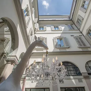 **** Hotel Indigo - Corso Monforte By Ihg Itálie